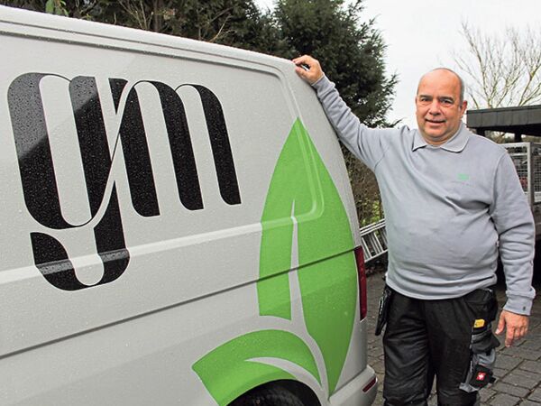Mathias Groß hat das Auftreten seines Unternehmens Garten Max aufgefrischt. Neu ist nicht nur das Logo, sondern auch das Fahrzeug, mit dem Mathias Groß zu seinen Kunden fährt.Foto: mq