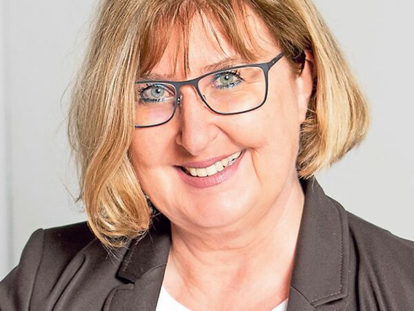 Inge Diekmann, Gleichstellungsbeauftragte in Bad Segeberg, lädt Frauen zu zwei Workshops ein.Foto: Milena Clar