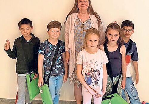 In kleinen Gruppen werden Schülerinnen und Schüler im Mortimer English Club unterrichtet.
