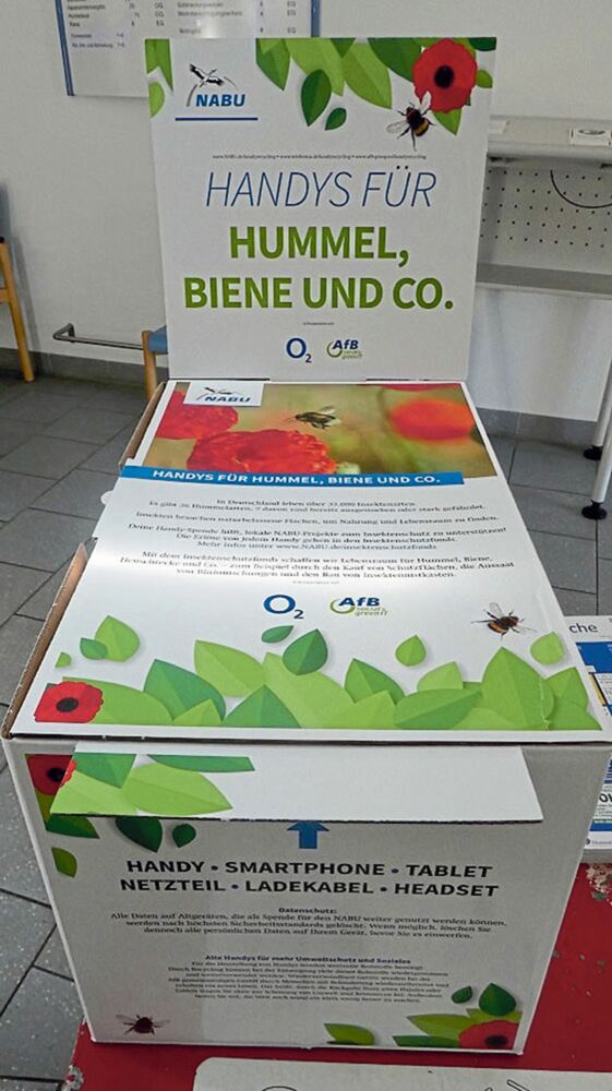 Im Amt Itzstedt besteht die Möglichkeit, alte Handys abzugeben. Die werden aufbereitet oder recycelt.Foto: hfr